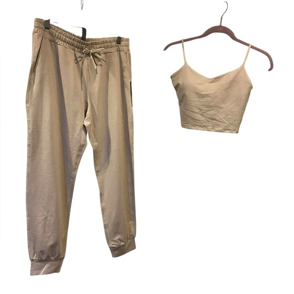 NWT Vuori joggers and cami set ECRU HEATHER Size S